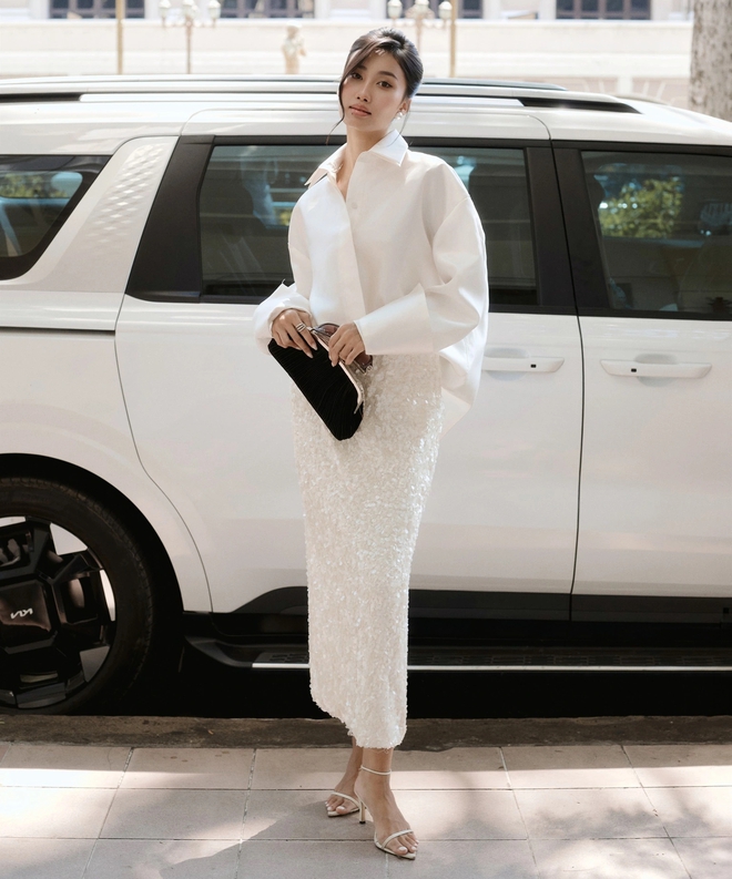 Mặc sơ mi suốt tuần vẫn đẹp nhờ công thức phối đồ thanh lịch- Ảnh 2. Mặc sơ mi suốt tuần vẫn đẹp nhờ công thức phối đồ thanh lịch- Ảnh 2.