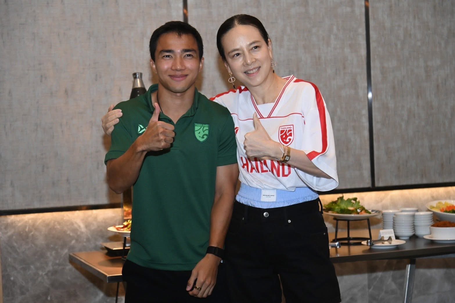 Madam Pang sốt ruột tăng tiền thưởng 4 tỉ đồng cho đội tuyển Thái Lan trước trận sống còn- Ảnh 1.