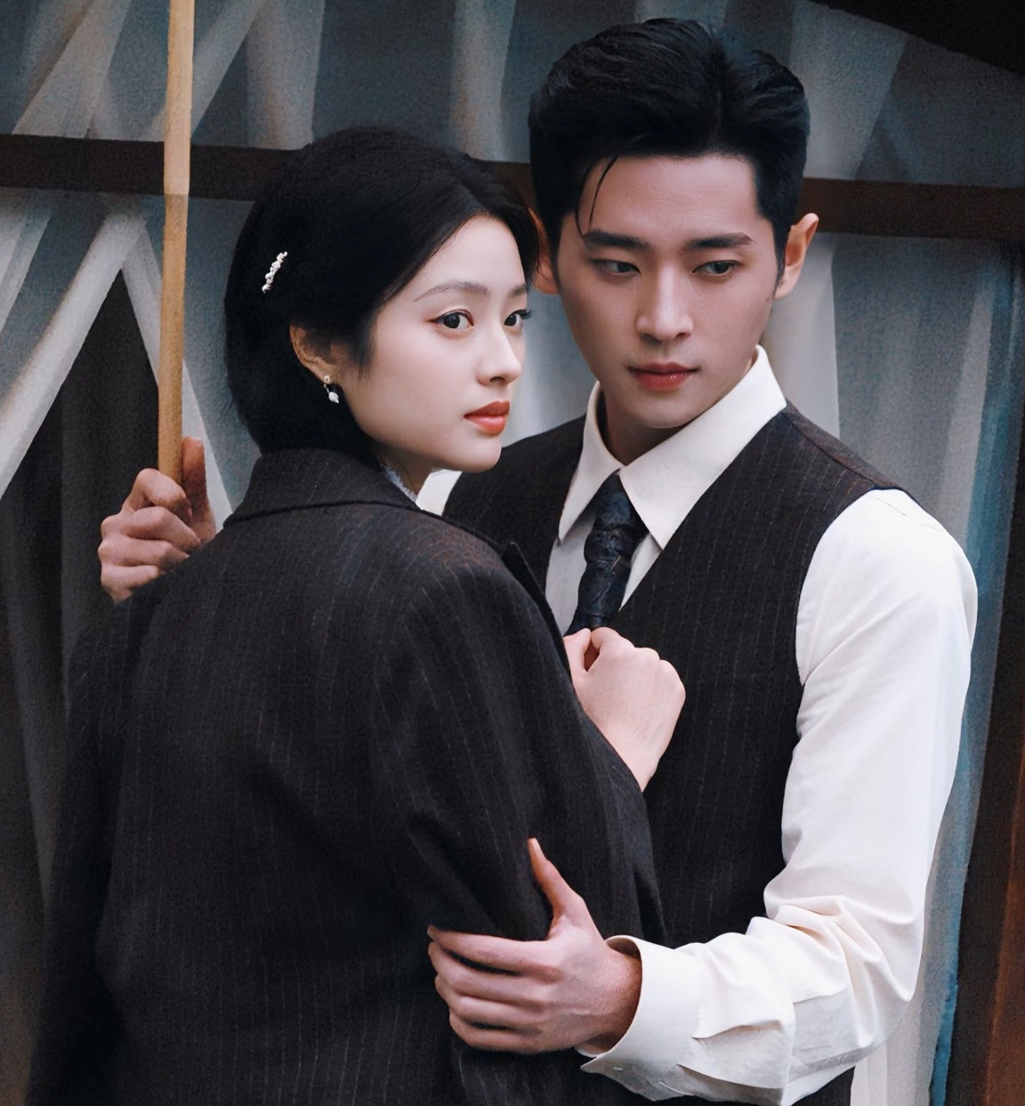 Màn cầu hôn cổ tích đang viral khắp MXH: Nhà trai là thiếu gia cực giàu có, nhà gái đẹp như tiên nữ giữa hồng trần- Ảnh 1.