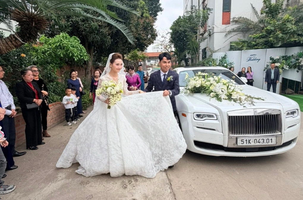 Mẹ vợ làm thơ tặng Đức Huy trong lễ cưới với MC Mù Tạt - 2