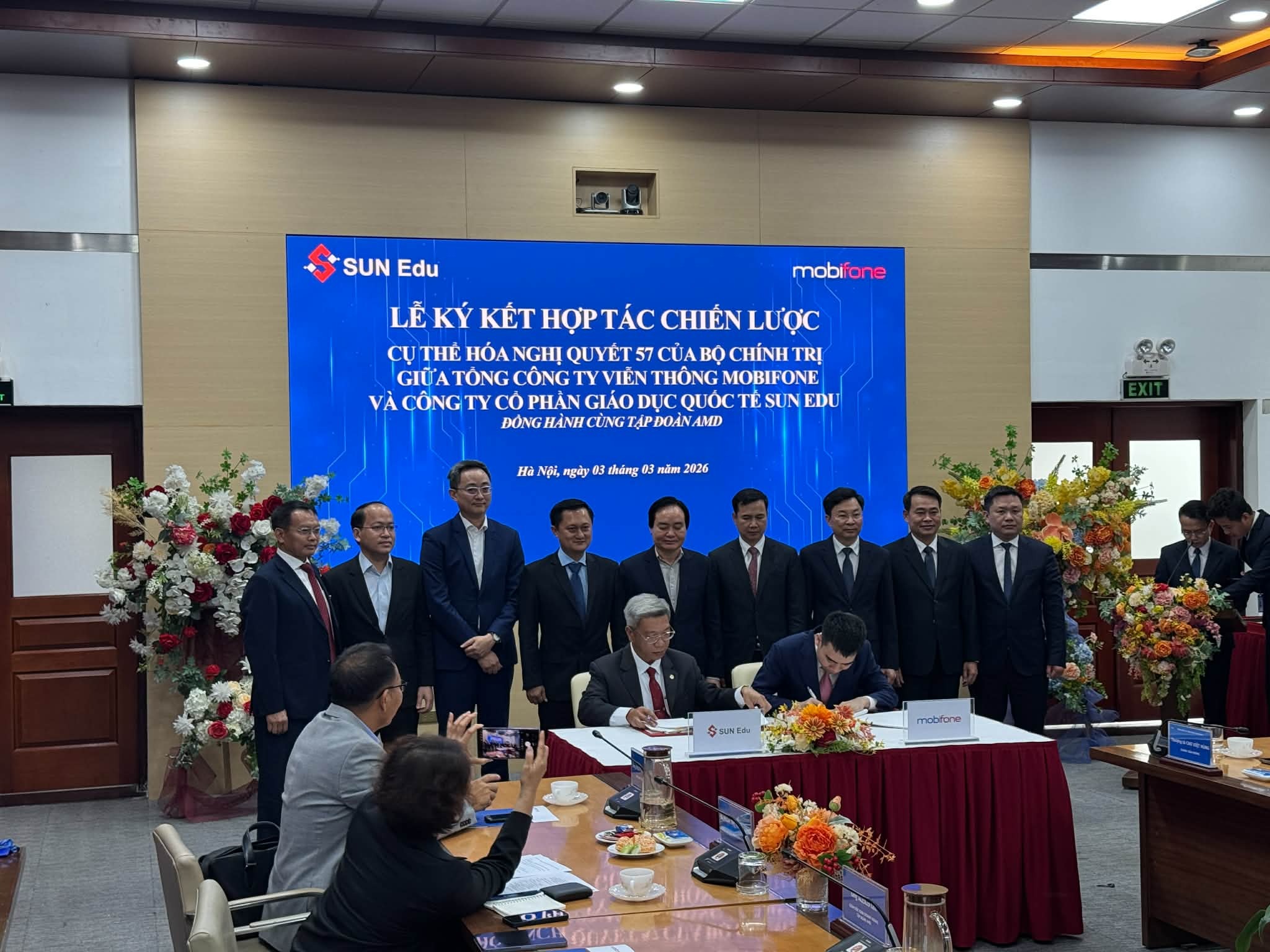 MobiFone hợp tác Sun Edu phát triển nguồn nhân lực công nghệ số - Ảnh 1.