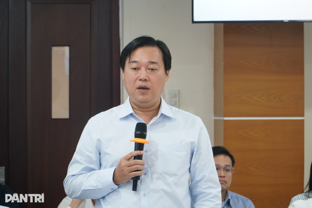 Một trường đại học ở TPHCM kẹt giữa hàng trăm hộ dân suốt 30 năm - 1