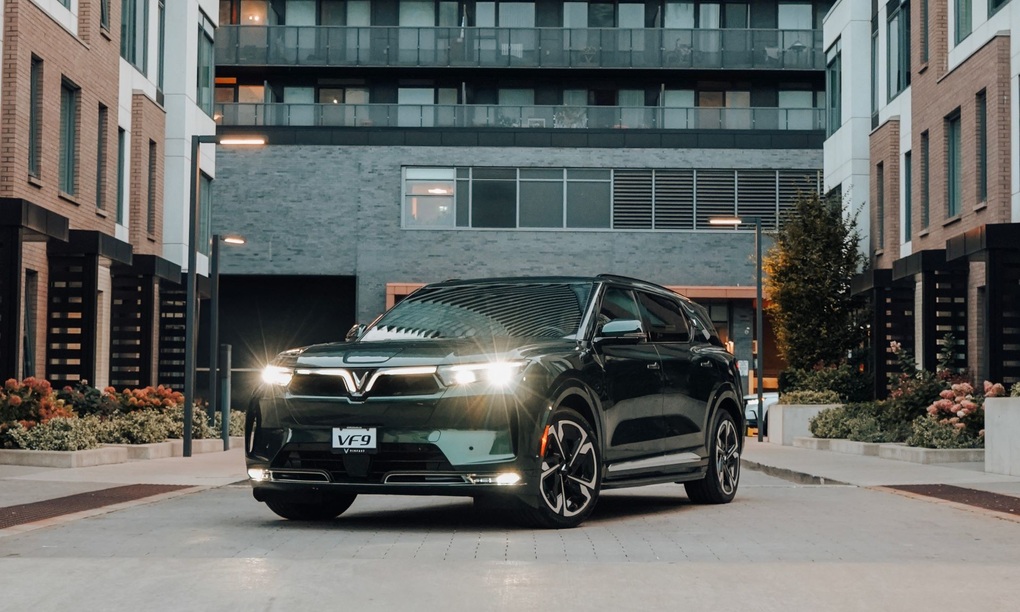 Mua VinFast VF 9 trong tháng 3 nhận ưu đãi lên tới 13% giá xe, miễn phí sạc 3 năm - 1