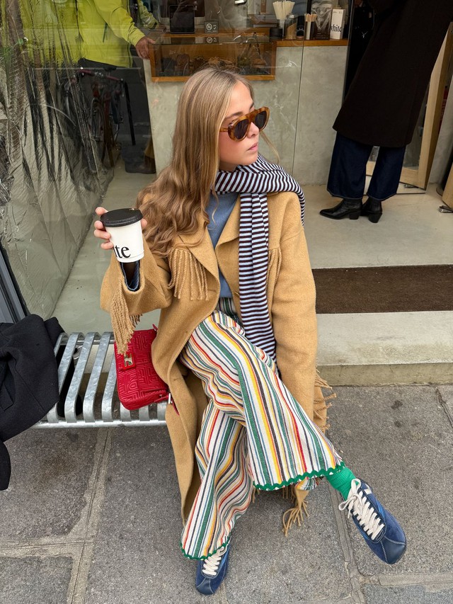 Mùa mốt năm nay, kiểu quần này đang dần thay thế quần denim 1 Mùa mốt năm nay, kiểu quần này đang dần thay thế quần denim - Ảnh 1.