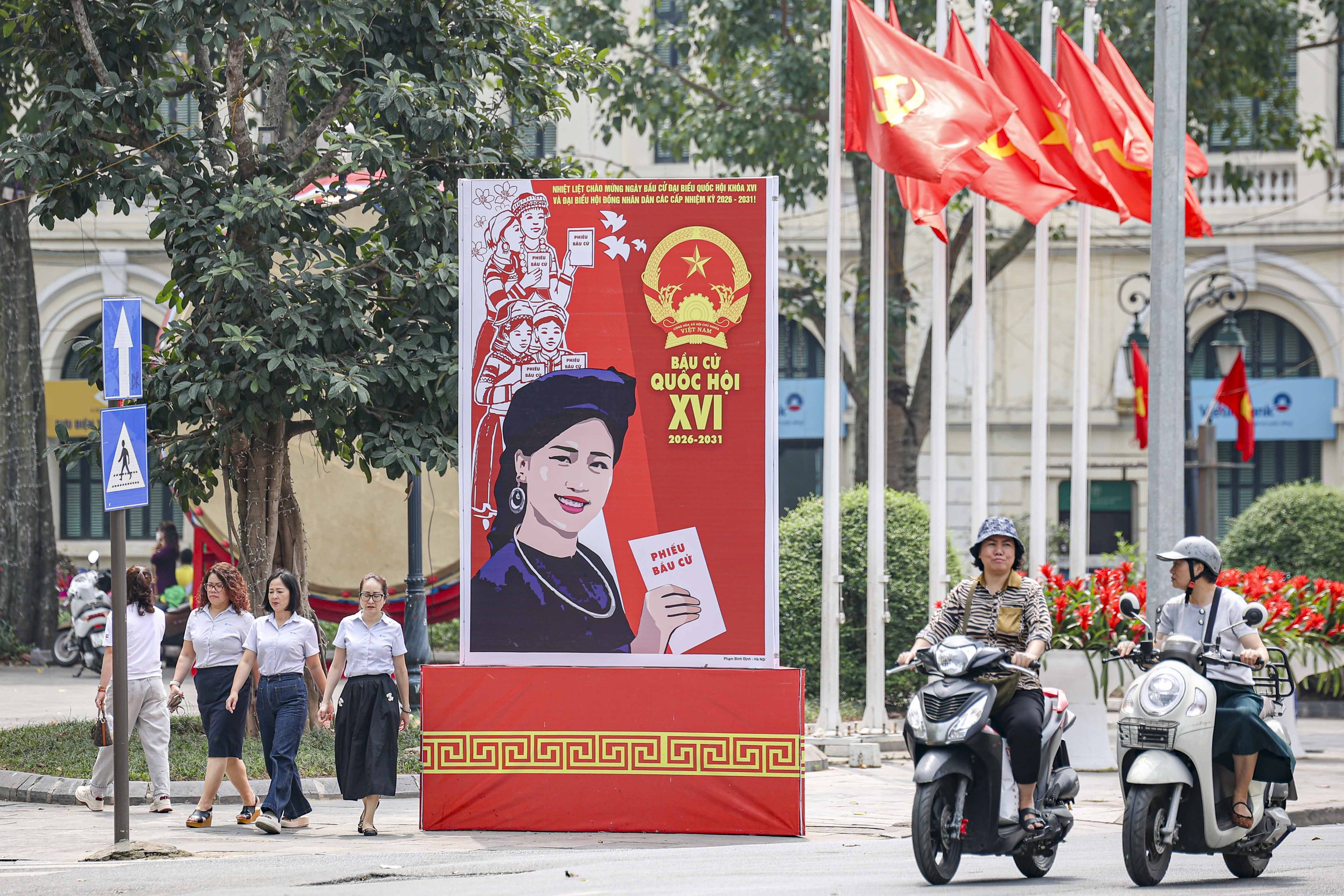 Muốn biết mình sẽ bỏ phiếu bầu cử ở đâu, chỉ cần mở VNeID là có- Ảnh 4.