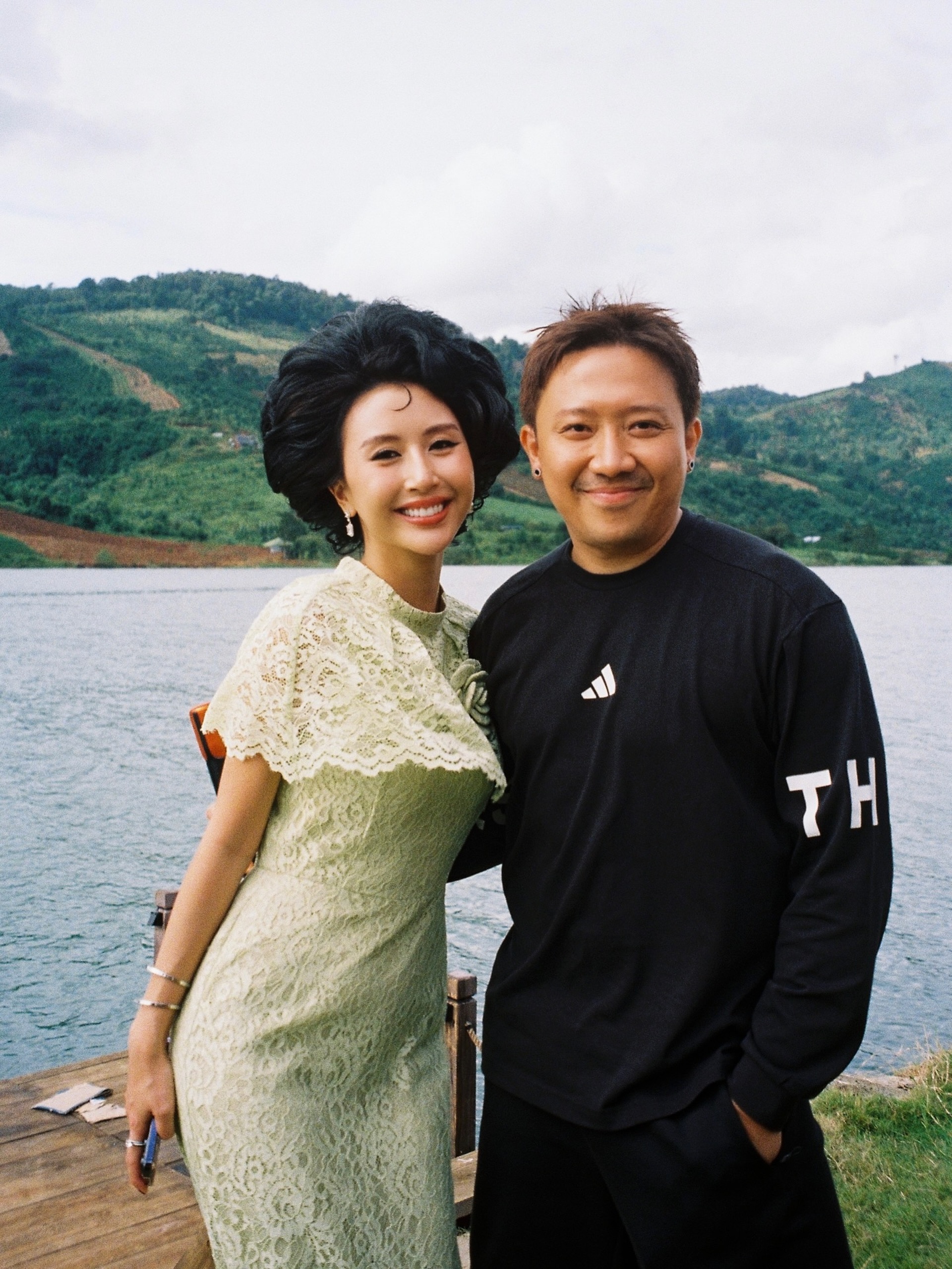 Mỹ nhân Thỏ ơi: Hot girl Hà thành đời đầu, gu thời trang táo bạo tuổi 30  - 1