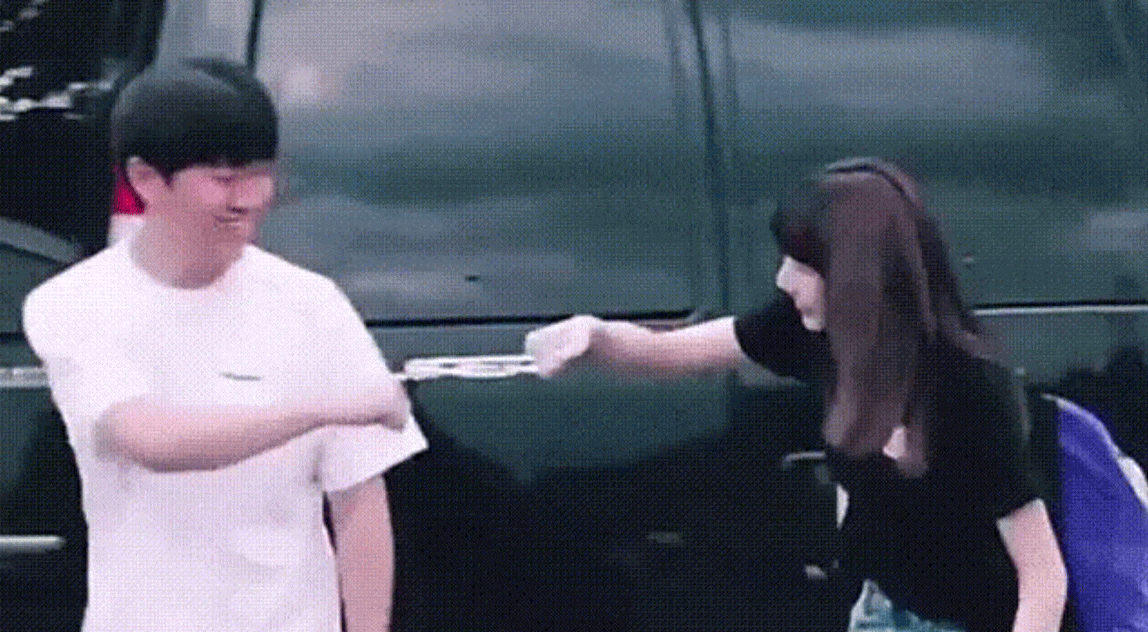 Mỹ nhân đẹp nhất thế giới bị quản lý lừa đảo gần 20 tỷ, bí mật đằng sau càng tranh cãi hơn- Ảnh 2.