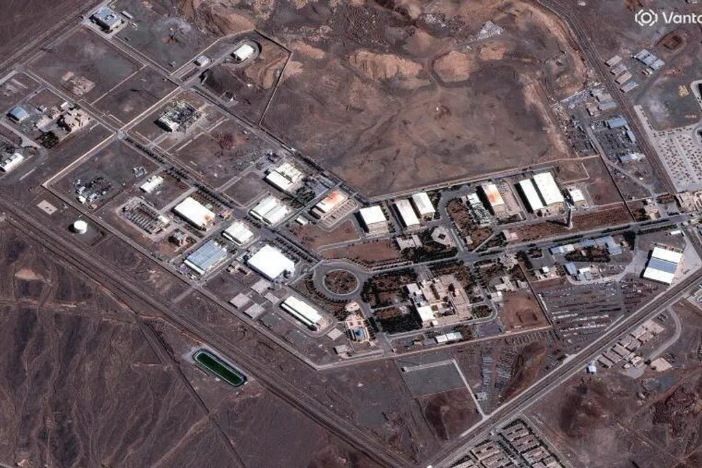 Mỹ tính tung lực lượng đặc nhiệm vào Iran thu giữ uranium - 1
