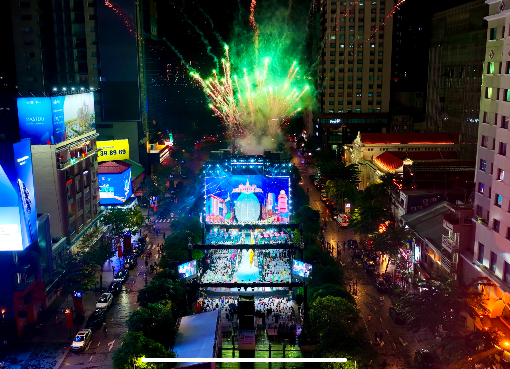 NSND Kim Xuân, NSND Trịnh Kim Chi trình diễn áo dài cùng các hoa hậu- Ảnh 1.