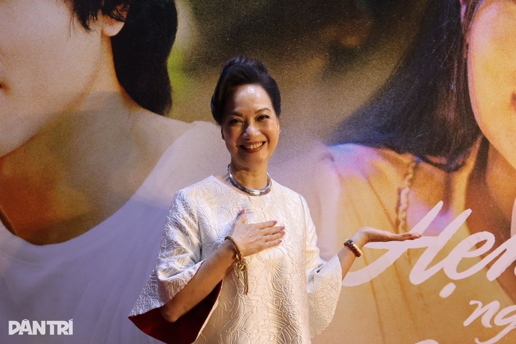 NSND Lê Khanh tuổi 63: Sức khỏe tôi không tốt, lấy tinh thần làm điểm tựa - 1