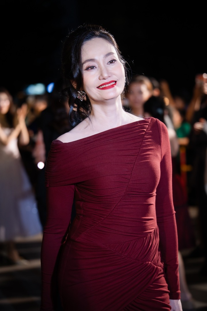 Nữ NSƯT xấu nhất màn ảnh và chuyện bán xe đi học thạc sĩ ở tuổi 48- Ảnh 3.