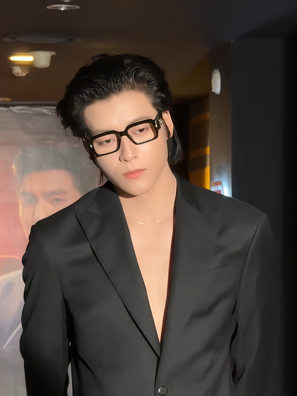 Nam chính Thỏ ơi lên tiếng về tranh cãi bình hoa di động - 2