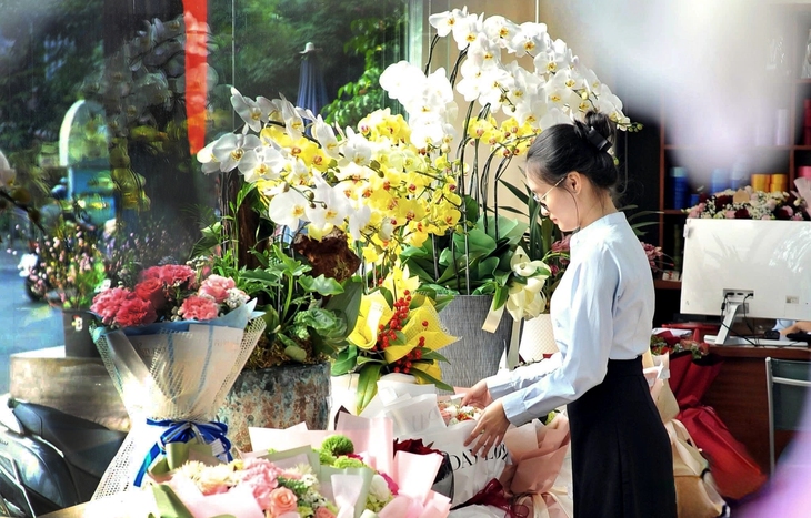 Nam giới muốn chọn cô gái có thể kiếm tiền mua thứ mình thích? - Ảnh 1.