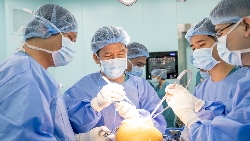 Nam thanh niên ngoài 30 đã có khớp gối như người 70 tuổi - 1