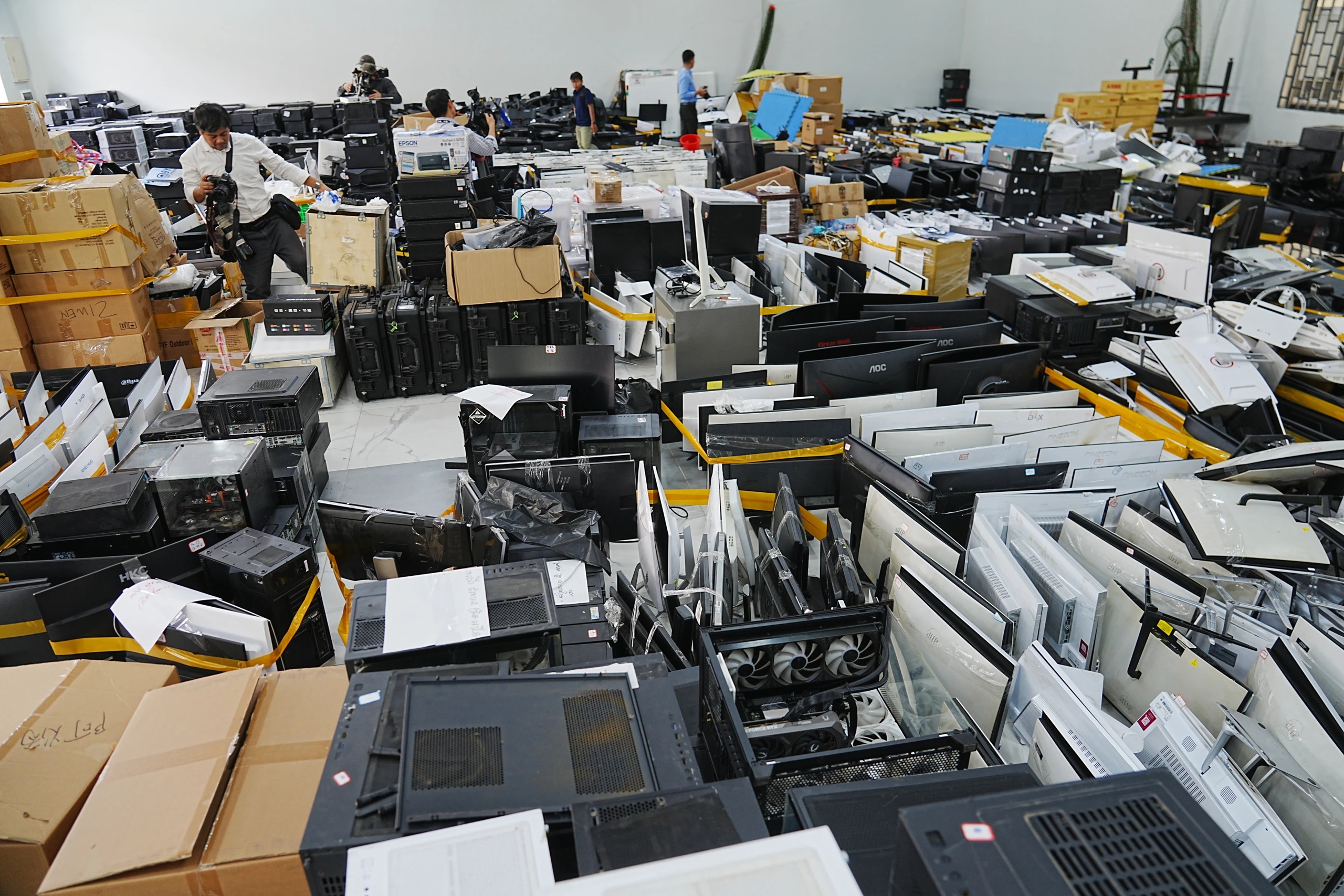 Nạn lừa đảo gây thiệt hại nghiêm trọng - Ảnh 1.