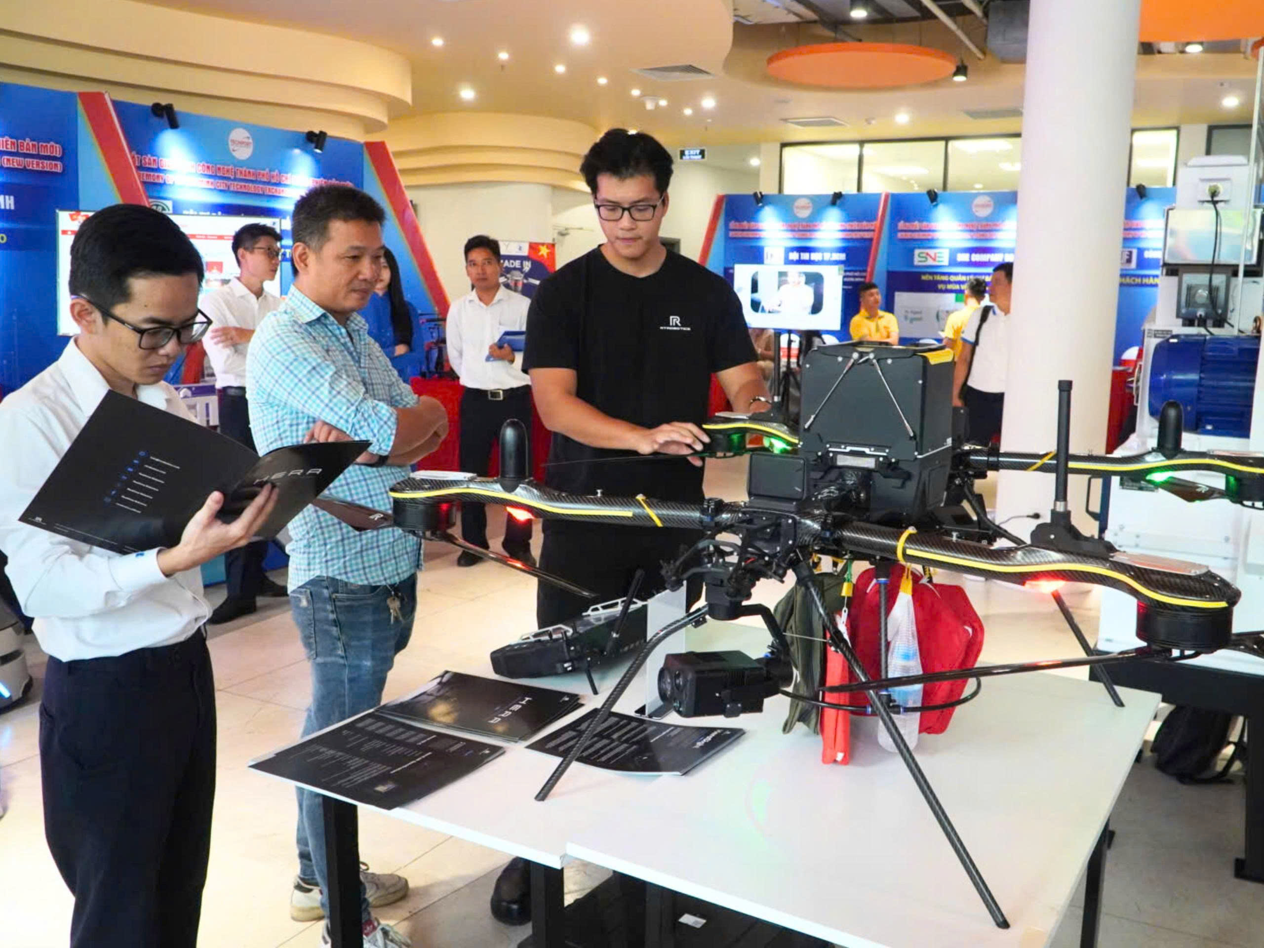 Nền tảng mới, cơ hội tăng thu cho doanh nghiệp 1 Nền tảng mới, cơ hội tăng thu cho doanh nghiệp - Ảnh 1.