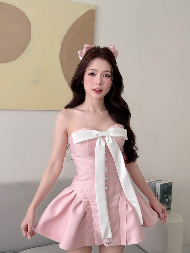 Nét điệu đà của phong cách coquette ‘soán ngôi’ thời trang cá tính- Ảnh 1.