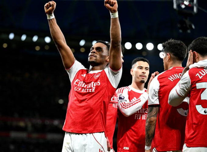Jurrien Timber mừng bàn ấn định tỷ số trong trận Arsenal thắng Chelsea 2-1 ở vòng 28 Ngoại hạng Anh trên sân Emirates ngày 1/3/2026. Ảnh: Arsenal FC