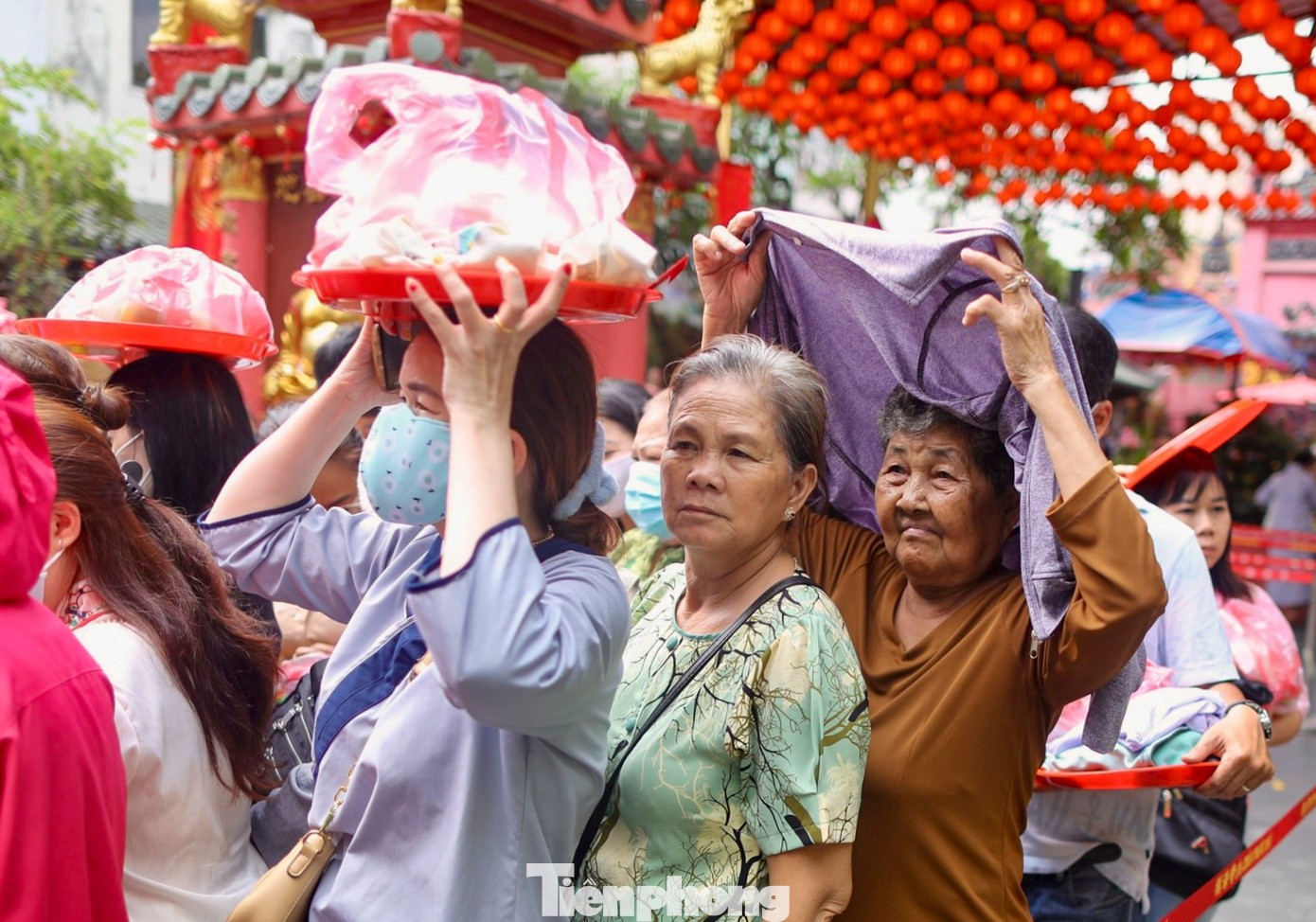 Ngày đẹp , giờ lành cúng Rằm tháng Giêng 2026 cho gia đình bình an - Ảnh 1.