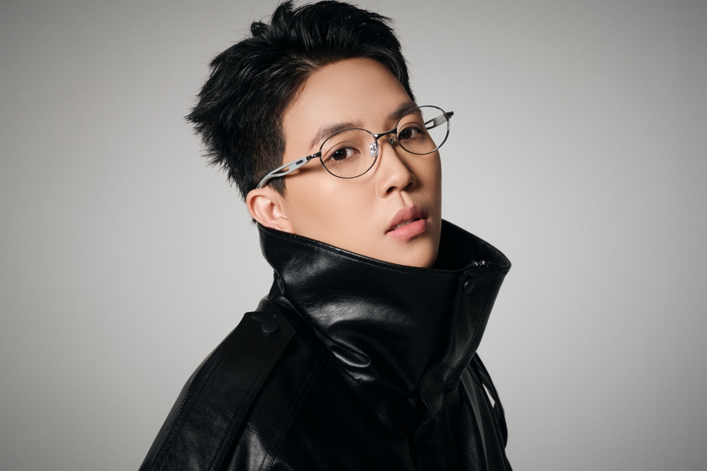 Nghệ sĩ Việt đầu tiên được vinh danh trên 