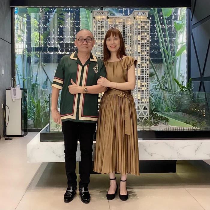 Nghệ sĩ Xuân Hinh nịnh vợ “đỉnh cao”, dân mạng bái phục

