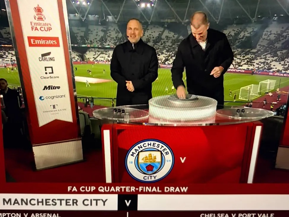 “Dàn xếp” kết quả bốc thăm, biết trước 2 đội vào chung kết Cup FA? - Ảnh 1.