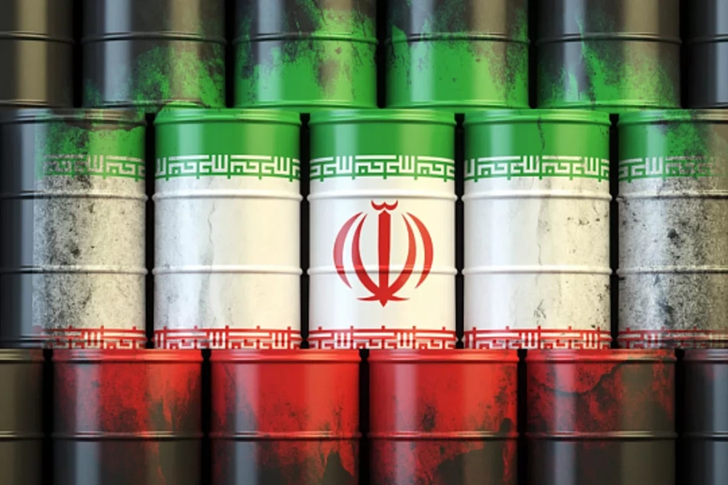 Nghịch lý tại rốn dầu thế giới: Iran siết eo Hormuz, xuất khẩu vọt lên - 1