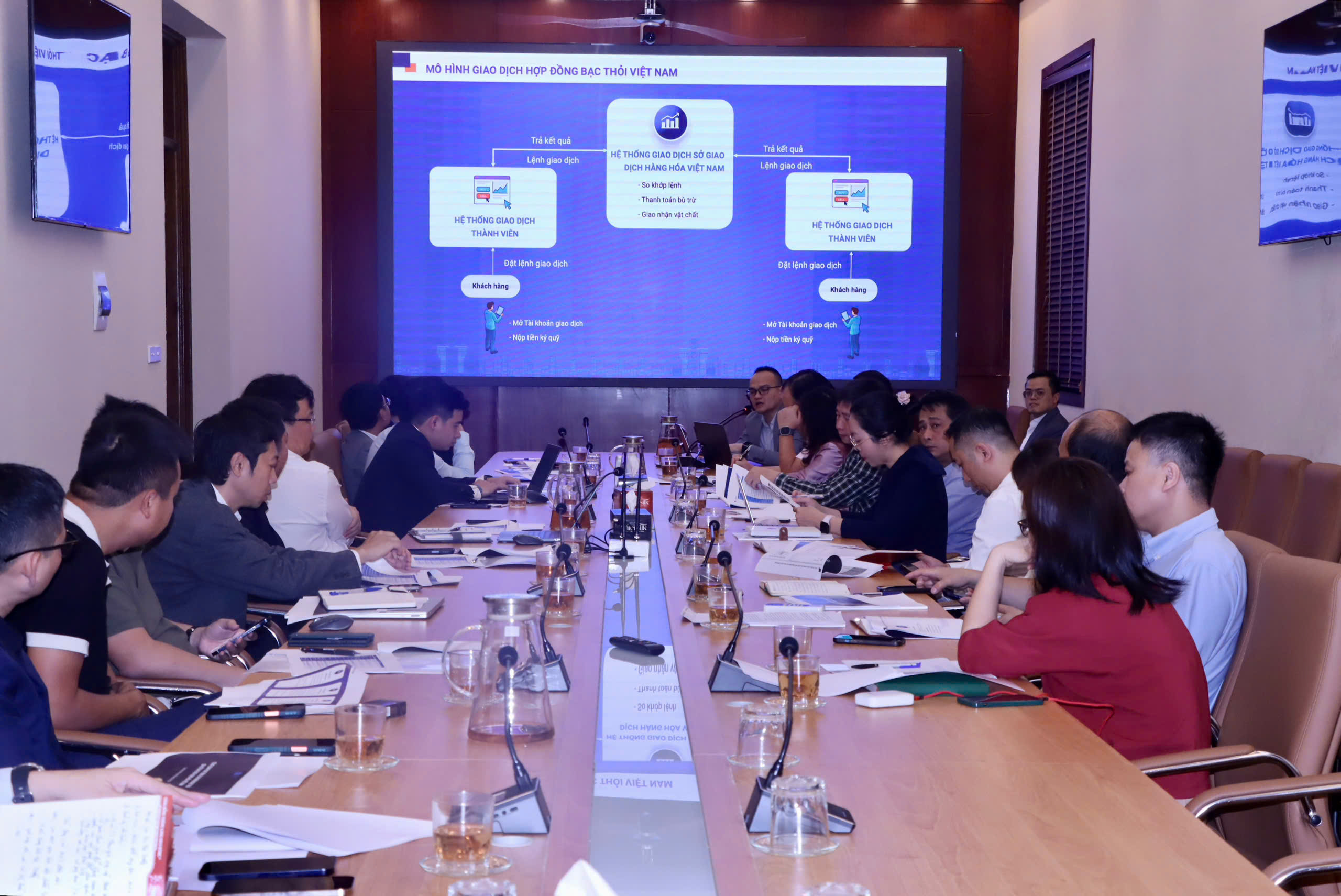 Nghiên cứu niêm yết, giao dịch mặt hàng bạc trên Sở Giao dịch hàng hóa Việt Nam - Ảnh 1.