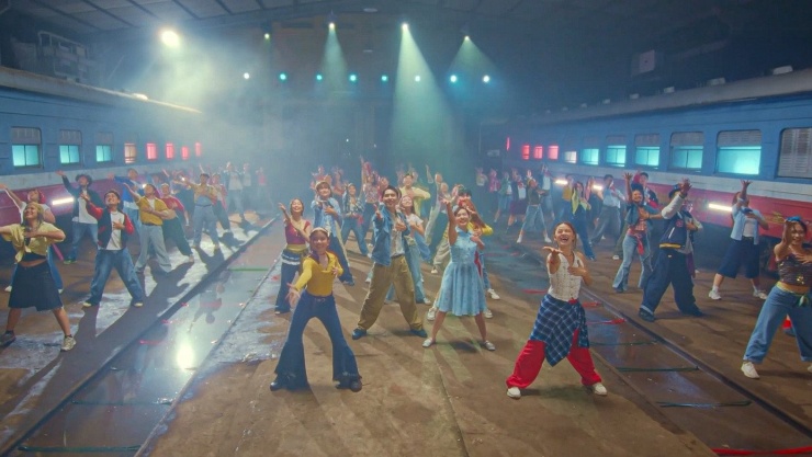 Ngôn ngữ điện ảnh duy mỹ của Cảm Ơn Người Đã Thức Cùng Tôi 1 Ngôn ngữ điện ảnh duy mỹ của 'Cảm Ơn Người Đã Thức Cùng Tôi' - 1