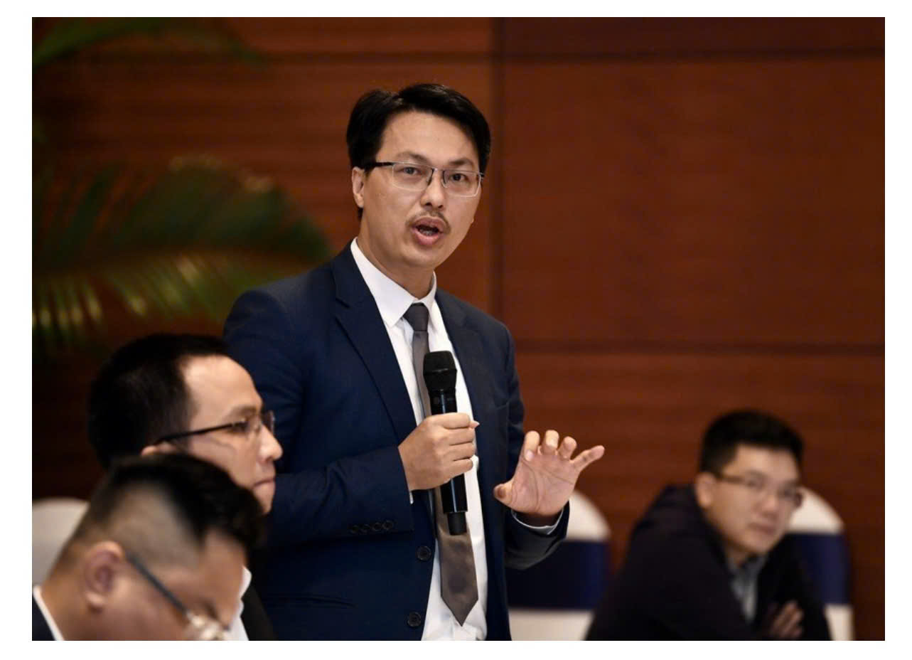 Vụ kéo lê cô gái trên đường: Người đàn ông đối diện với nhiều tội danh- Ảnh 1.