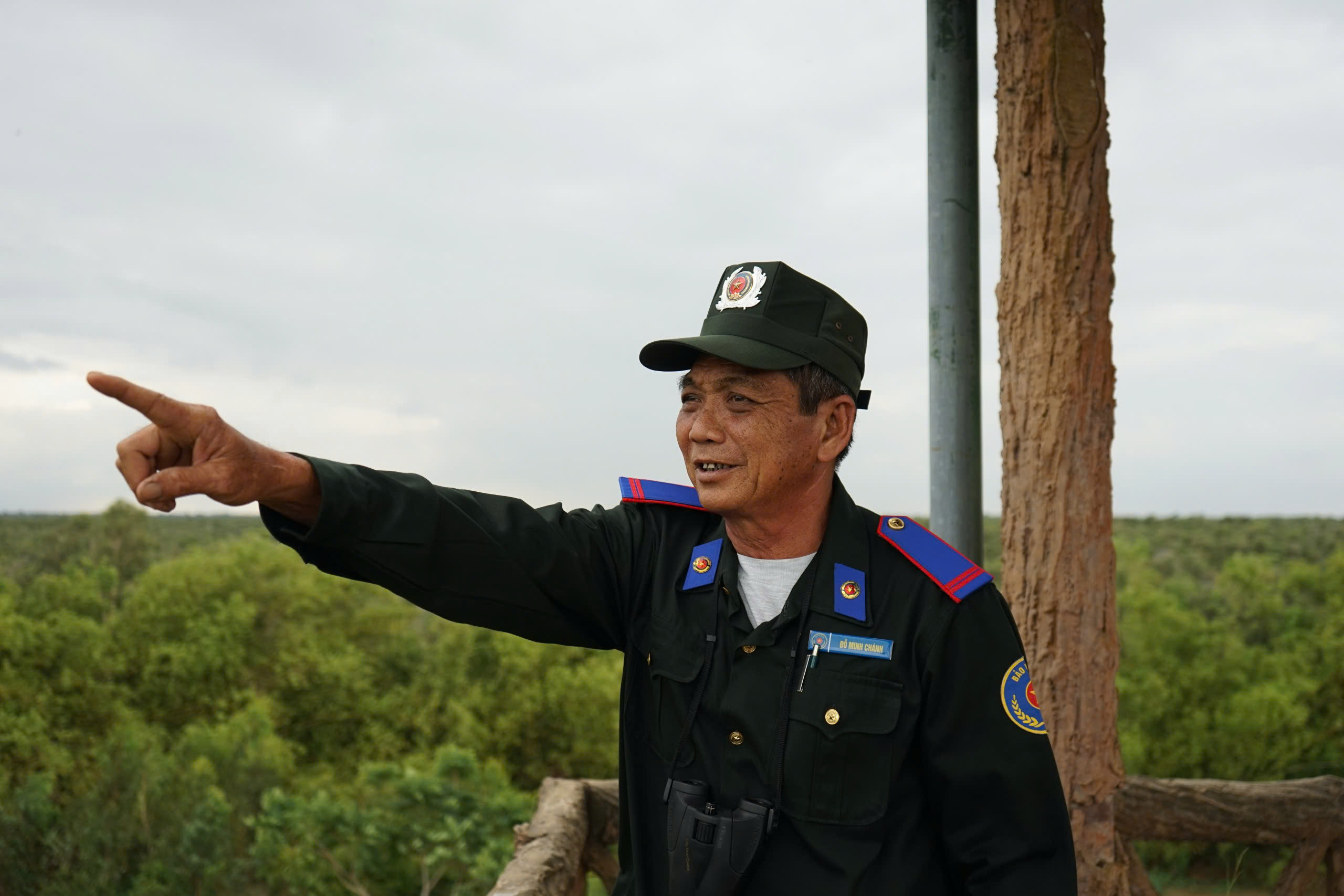 Người gác rừng ở Tràm Chim và cơn mơ về bóng sếu- Ảnh 1. Người gác rừng ở Tràm Chim và cơn mơ về bóng sếu- Ảnh 1.