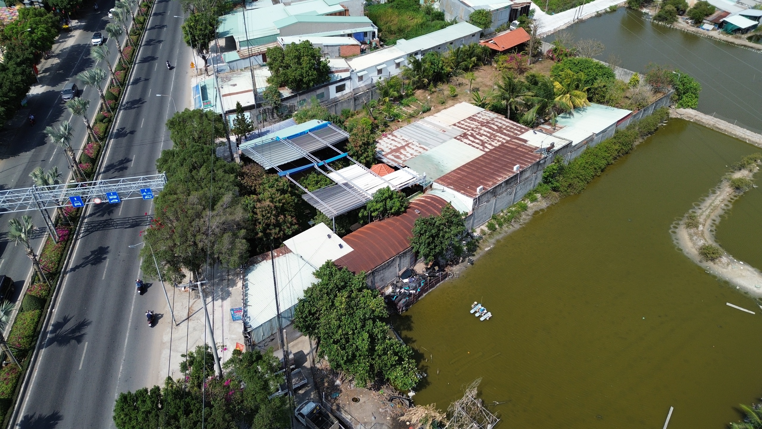Vụ mua bán giấy tay đất công ở TP.HCM: Người mua kiện ra tòa- Ảnh 1. Vụ mua bán giấy tay đất công ở TP.HCM: Người mua kiện ra tòa- Ảnh 1.