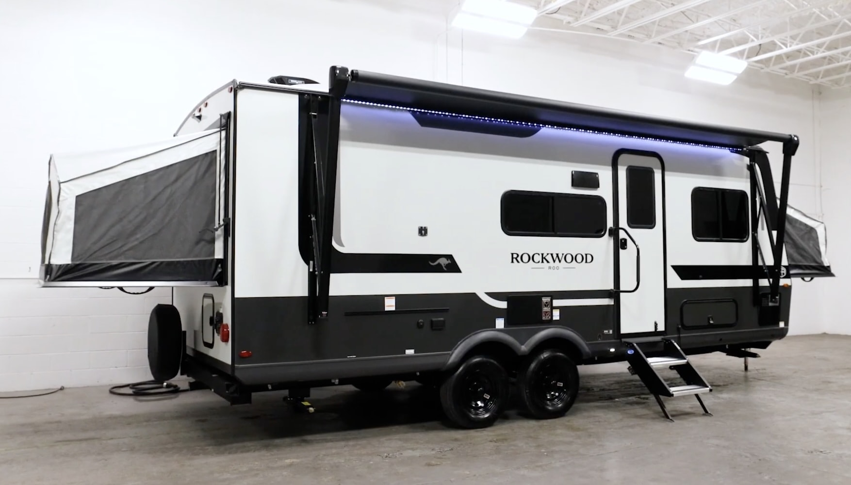 Nhà di động ở được tới 10 người, giá chỉ ngang Mazda CX-5 1 Nhà di động ở được tới 10 người, giá chỉ ngang Mazda CX-5 - Ảnh 1.