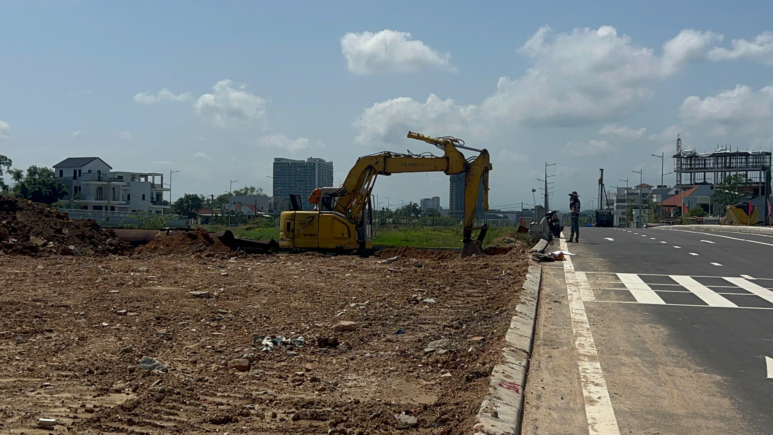 Nhà thầu ở Huế bị đề nghị chấm dứt hợp đồng vì chậm tiến độ thi công - Ảnh 2.