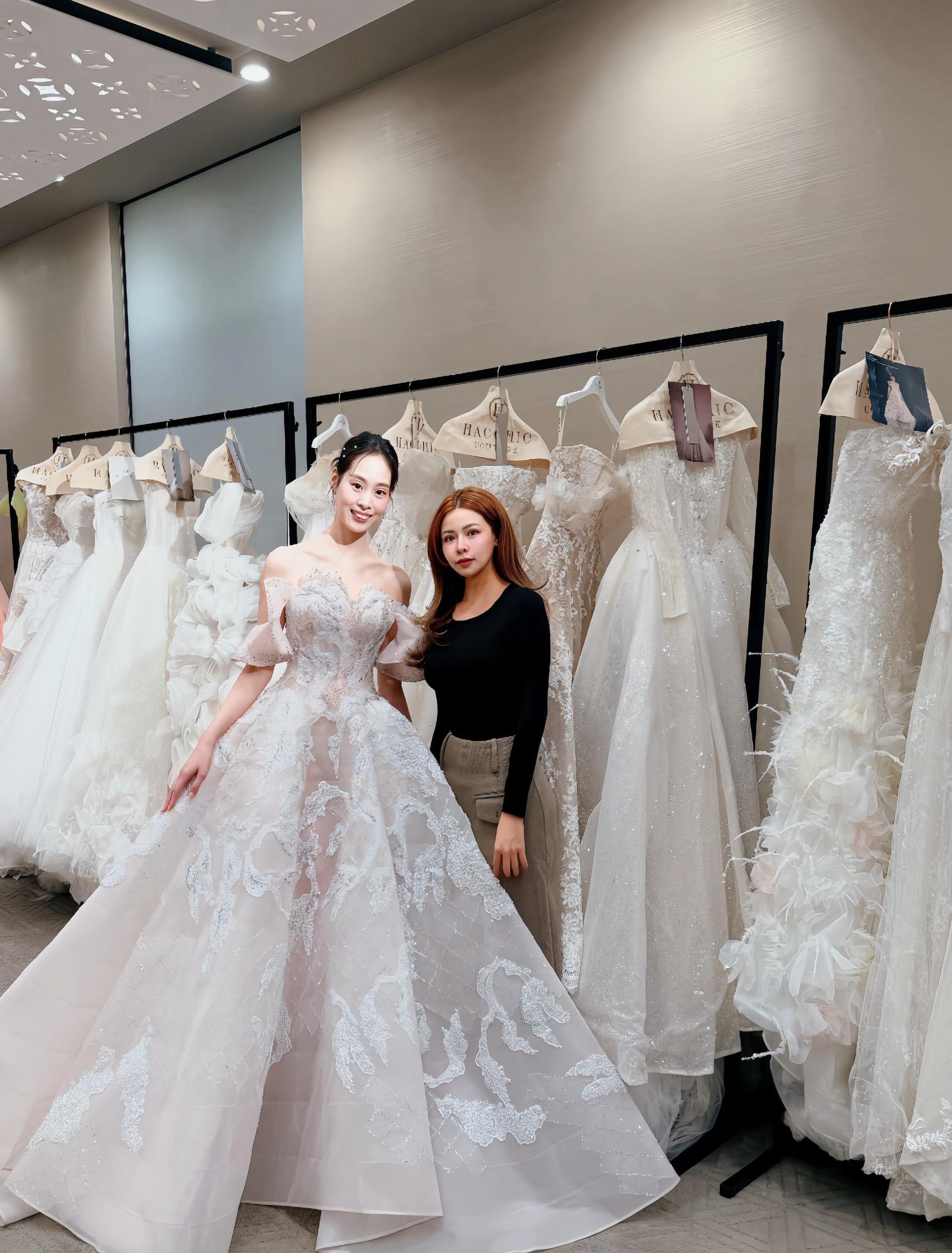 Nhà thiết kế nữ đưa thời trang Việt ra thế giới- Ảnh 1. Nhà thiết kế nữ đưa thời trang Việt ra thế giới- Ảnh 1.