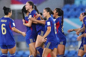 Tuyển Philippines đoạt vé World Cup 2027 dễ như... đi dạo?!