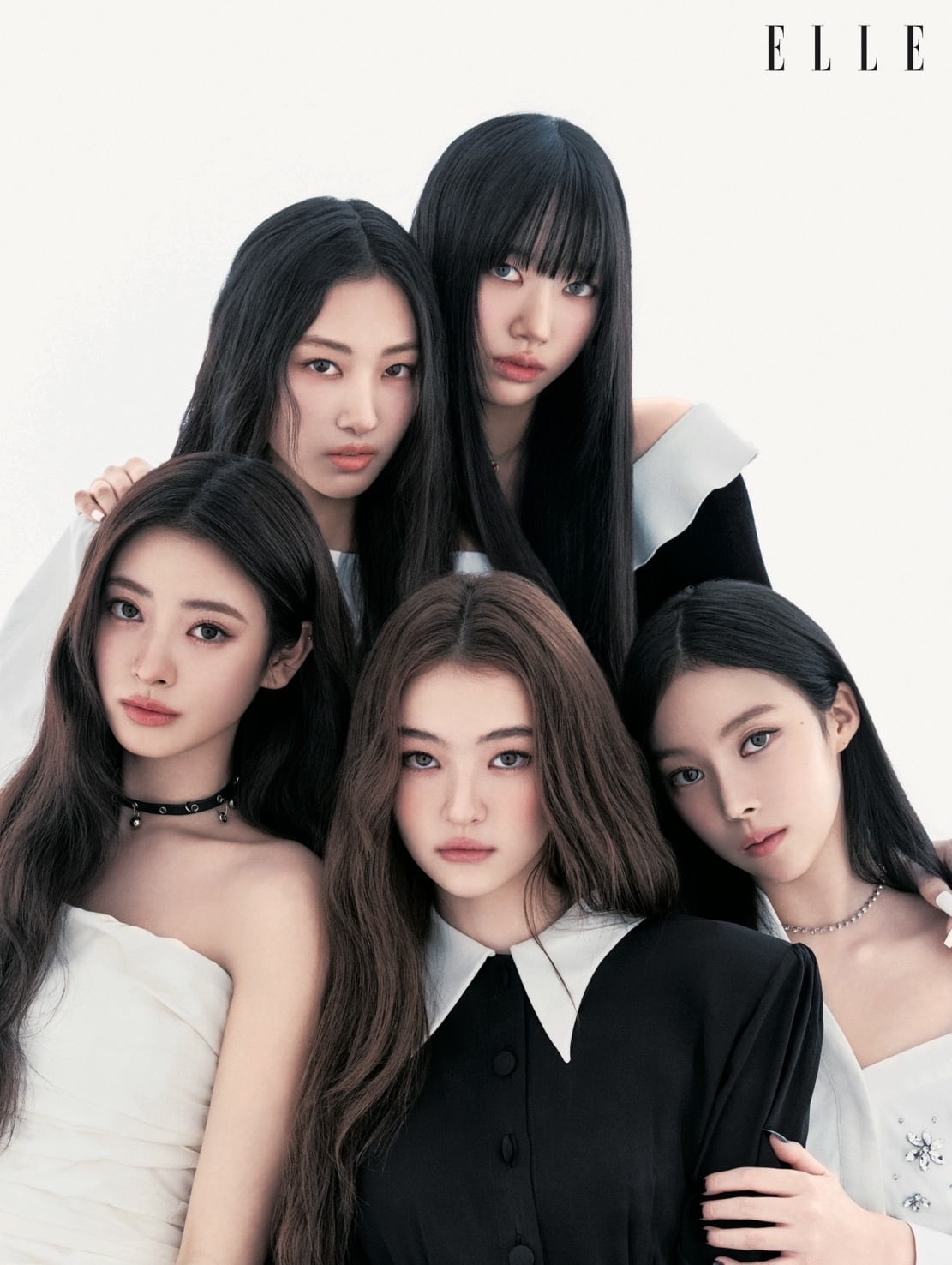 Bé gái đẹp nhất thế giới nay là ca sĩ nổi tiếng: Nhan sắc ngày càng khác lạ, vừa lớn đã xóa sổ quá khứ- Ảnh 5.