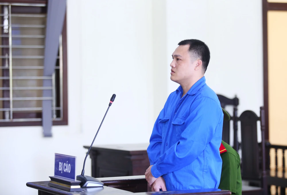 Bị cáo Nguyễn Thành Thơ tại phiên tòa xét xử. Ảnh: HUỲNH DU trưởng phòng 2.JPG