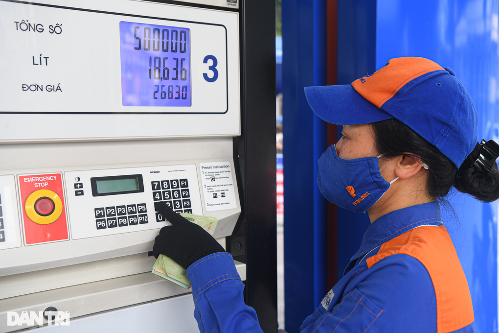 Nhập khẩu xăng dầu 2 tháng đầu năm tăng 43% so với cùng kỳ - 1