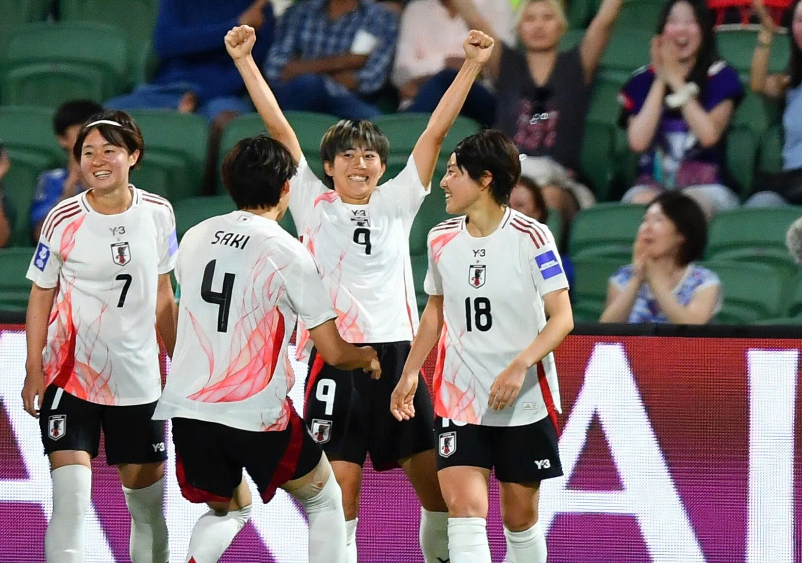 Nhật Bản thắng đậm, tuyển nữ Việt Nam rơi vào thế khó - Ảnh 1.