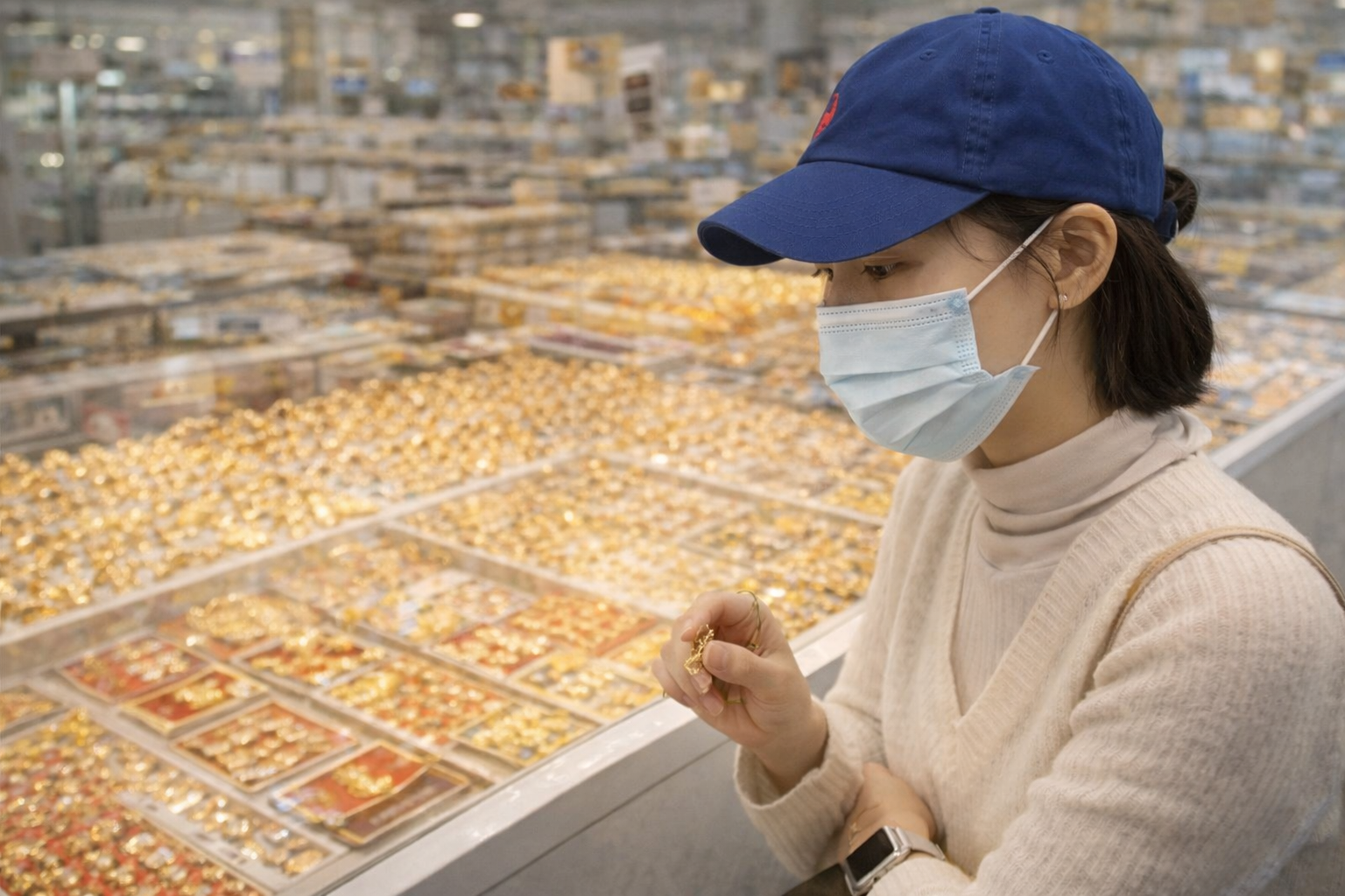 Nhiều người mua vàng nhiều năm nhưng chưa từng tự hỏi điều này- Ảnh 2.