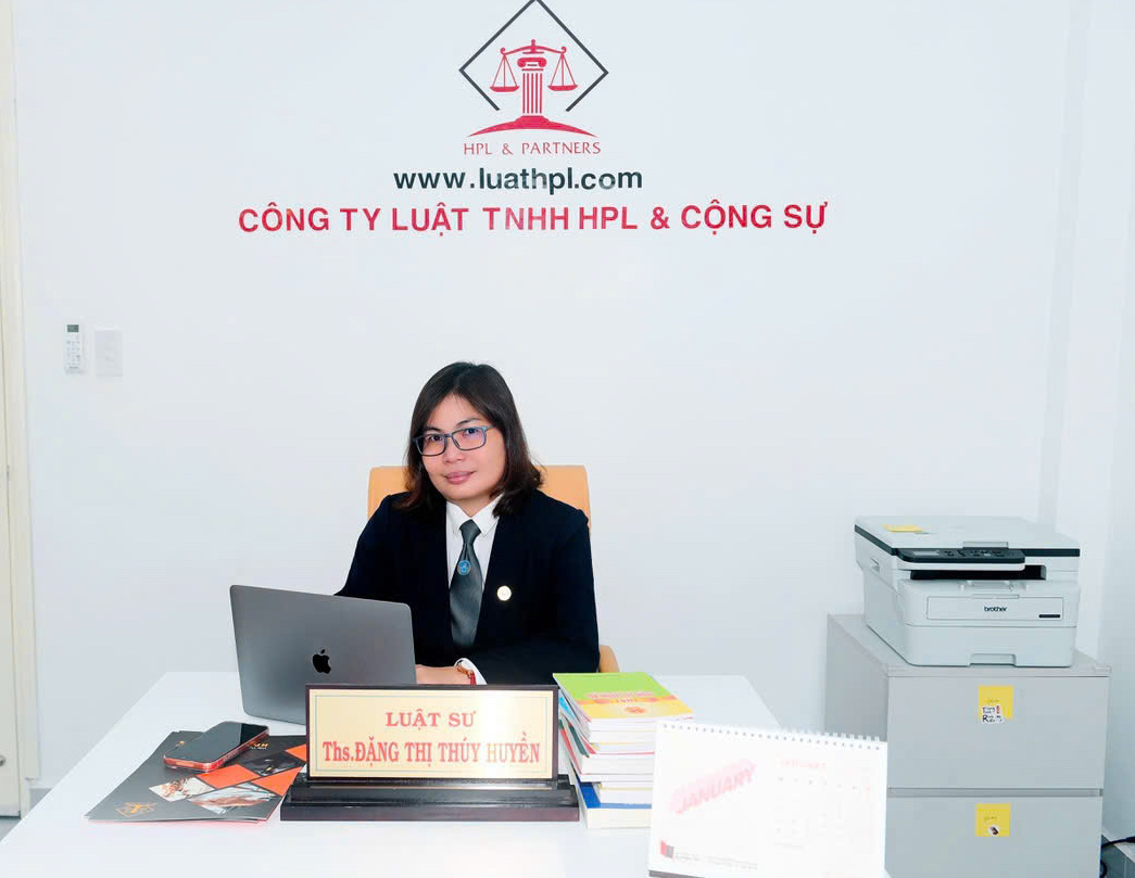 Nhờ xin việc, chạy chức, khi nào mới bị xử lý hình sự?- Ảnh 1.