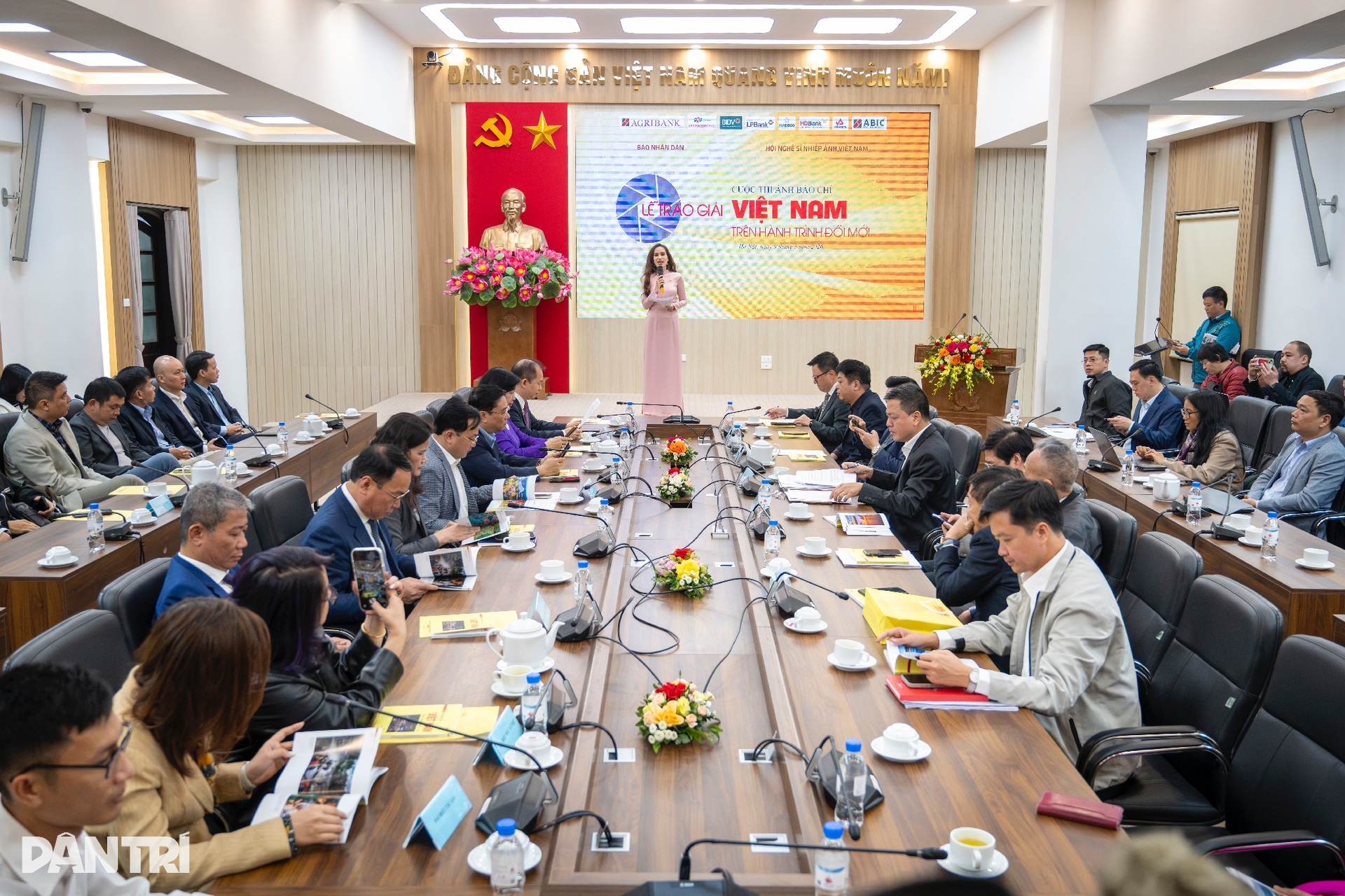 Những khuôn hình kể câu chuyện Việt Nam trên hành trình đổi mới - 1