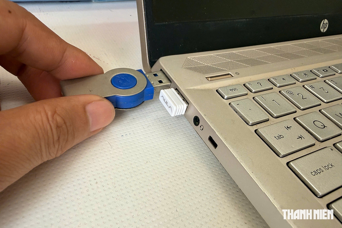 Những việc tuyệt đối tránh xa với ổ USB cũ - Ảnh 1.