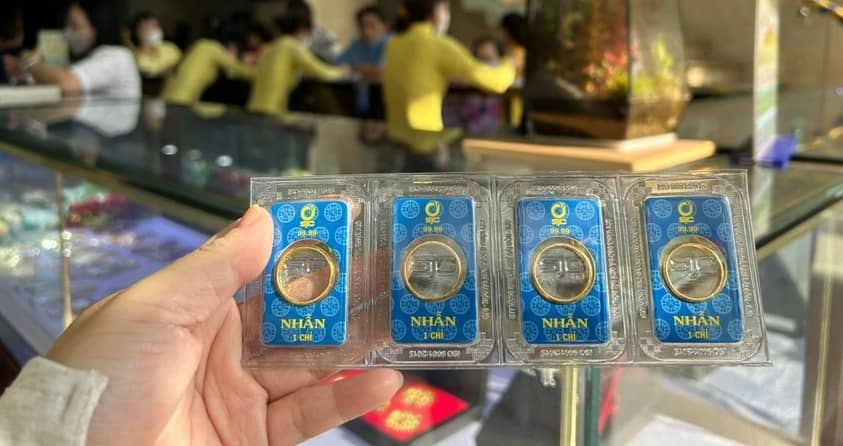 Nỗi đau của người mua vàng ở “đỉnh giá” hơn 190 triệu đồng/lượng- Ảnh 1.