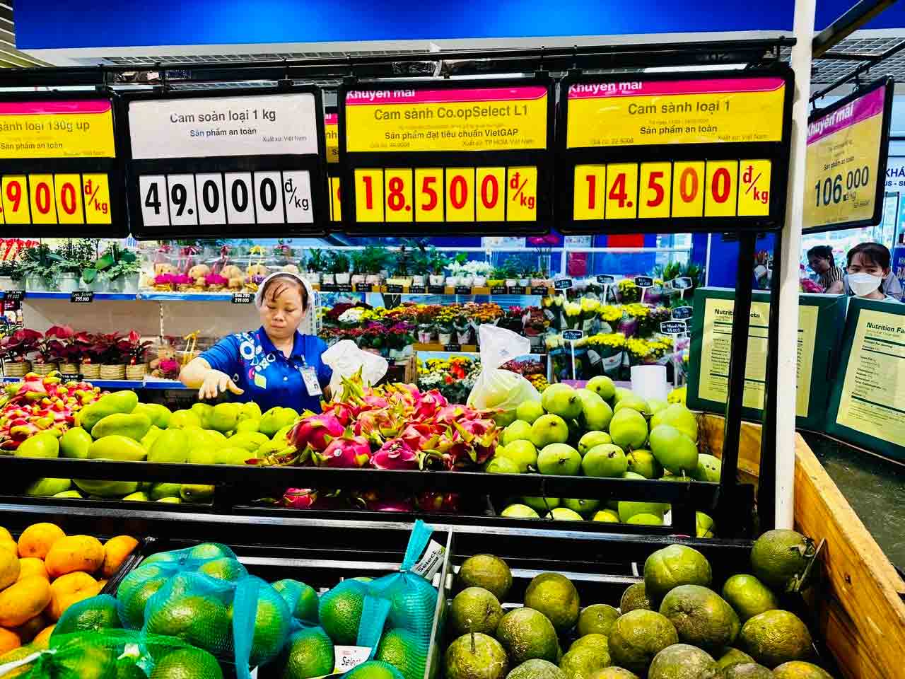 Nông sản rớt giá, kỳ vọng sức mua tăng- Ảnh 1.