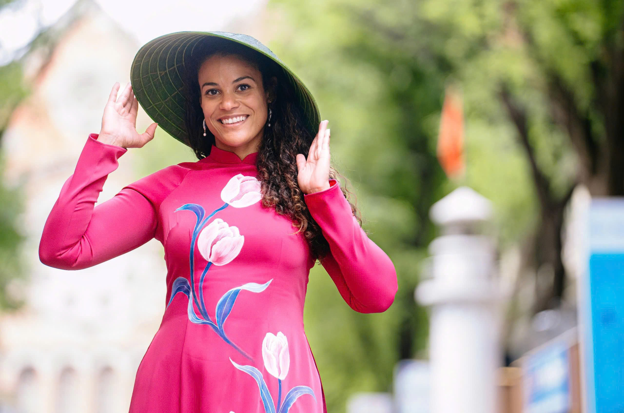 Nữ Tổng lãnh sự Hà Lan tại TP.HCM: Phụ nữ hãy là chính mình - Ảnh 1.