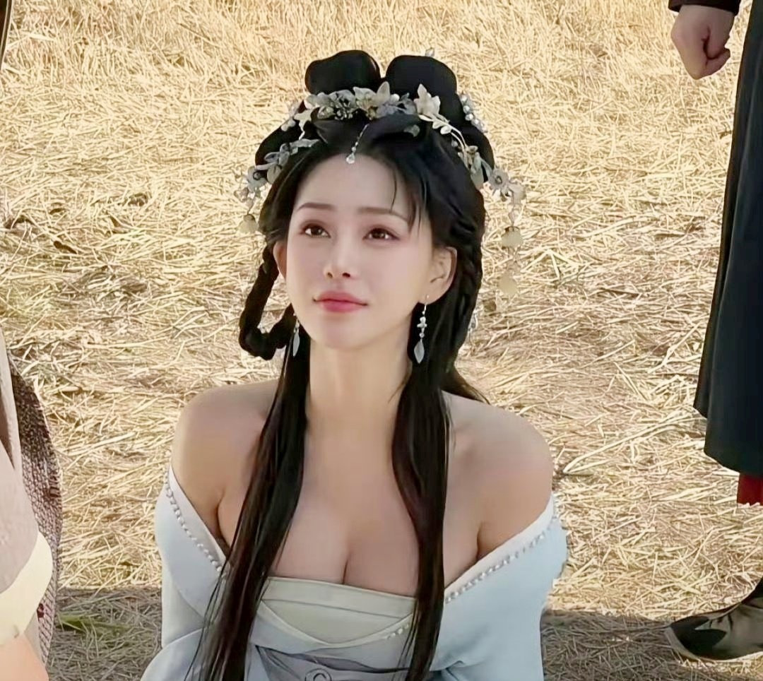 Nữ diễn viên bị sàm sỡ- Ảnh 1.