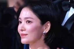 Bức ảnh khiến Song Hye Kyo vướng thị phi