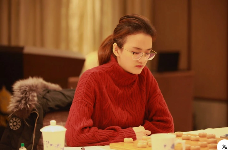 Nữ kỳ thủ 'thắng cả những nhà vô địch nam' nổi danh làng cờ tướng - Ảnh 1.